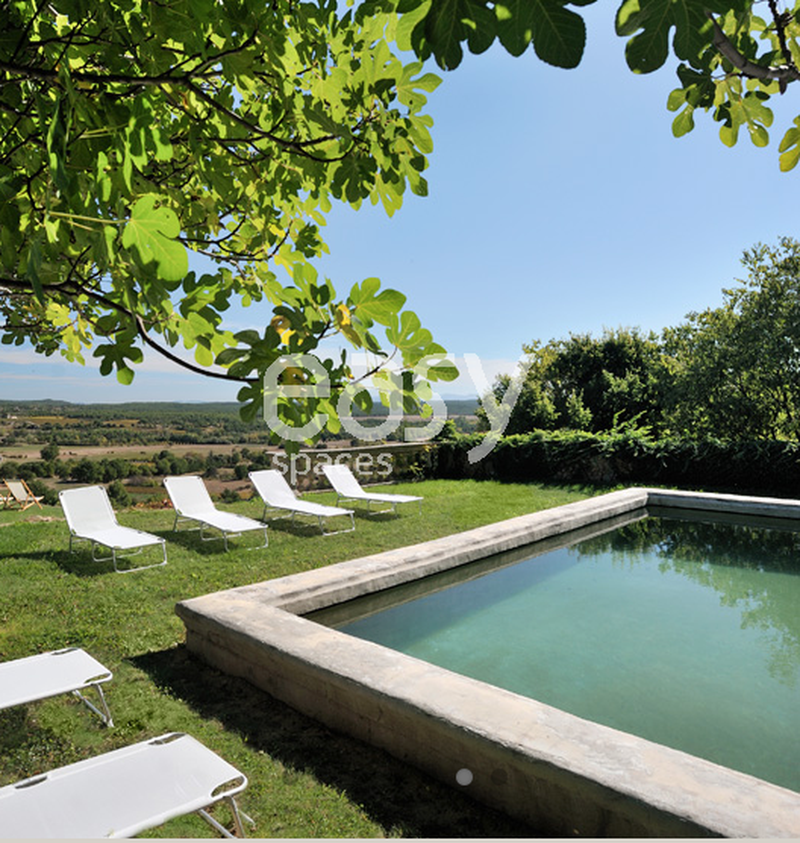 rental of a venue with terrace and garden suitable for filming shoots located in the southern region of France